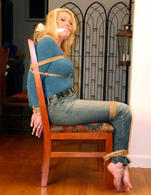 kiltedpatriot: Before loading your “newest acquisition” into the kidnap van, it’s 