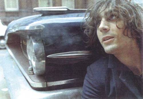 you-know-you-are-right:    Syd Barrett with his car, outside Wetherby Mansions, Earl’s Court Square, London, Autumn 1969  “I’m full of dust and guitars.” - Syd Barrett