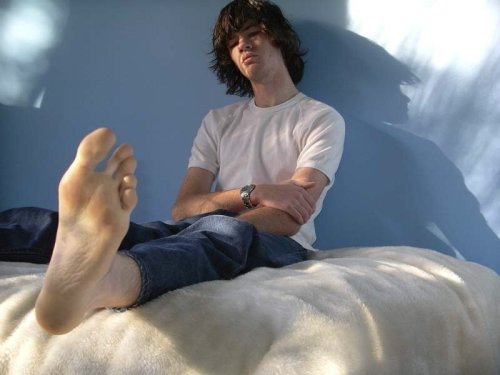 malefootsage:You forget, his big feet deserve