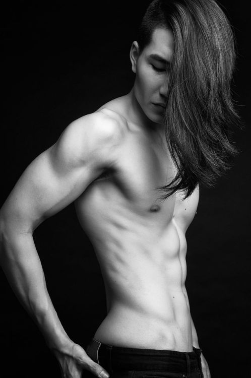 ahsimwithsake:maevemauvaise:menofvietnam:Le Thanh HaiPhotography by Lan Tran and Phuc HungHOW DARE Y