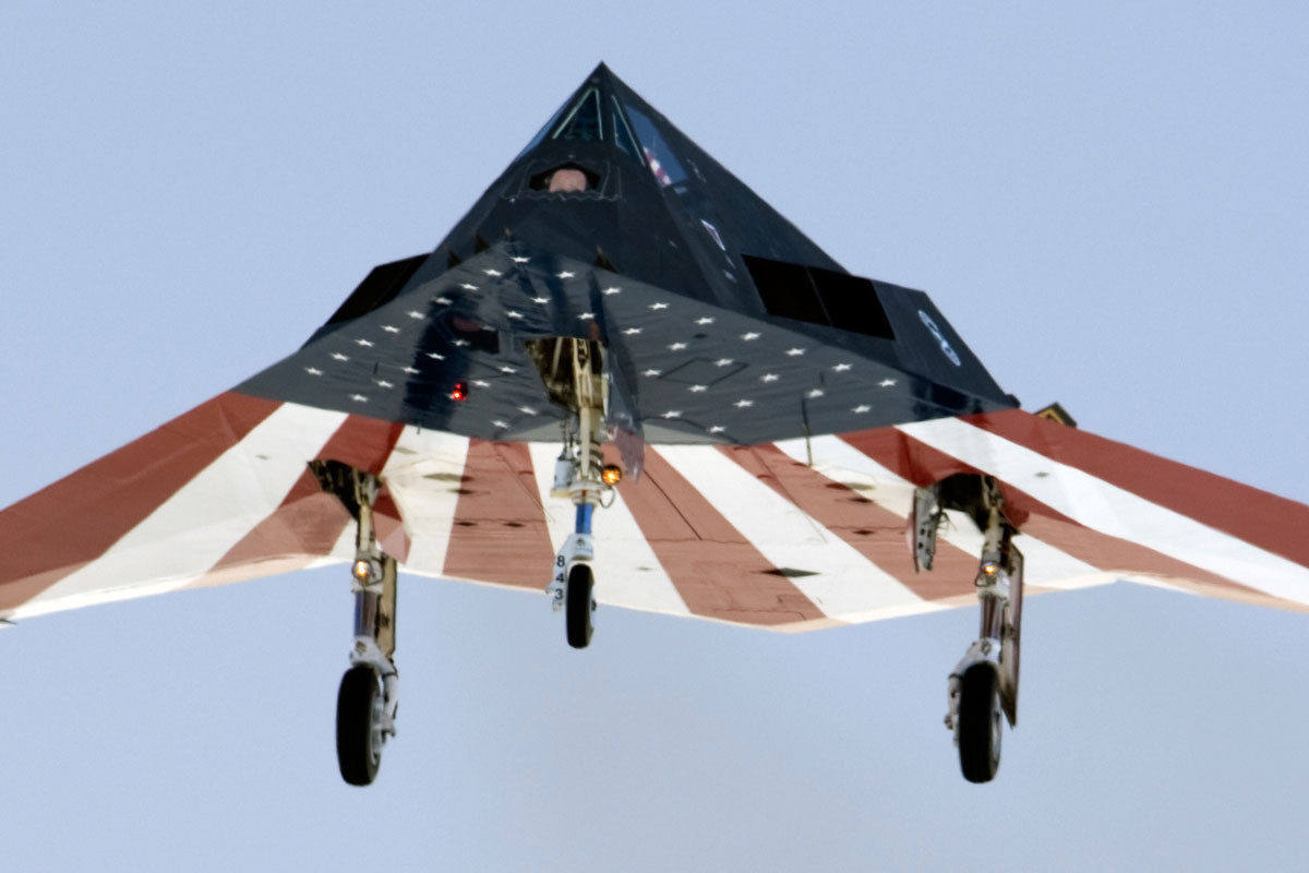 rocketumbl:  F-117 