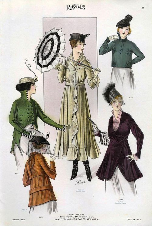 Le Costume Royal 1915