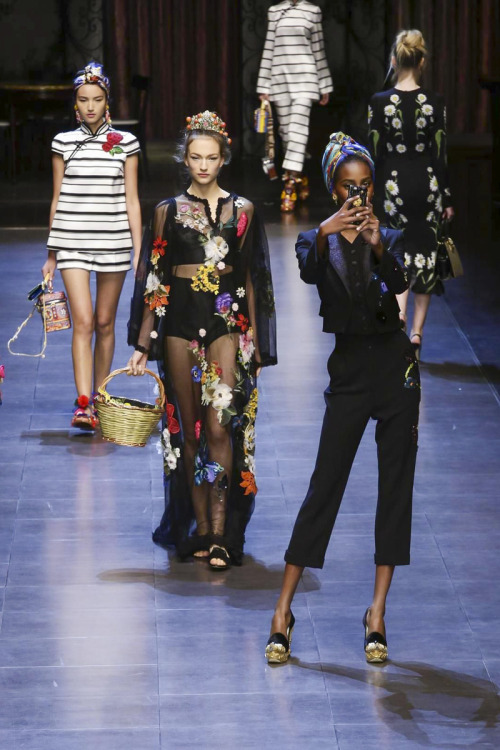 Dolce &amp; Gabbana  RTW Spring/Summer 2016, Milan