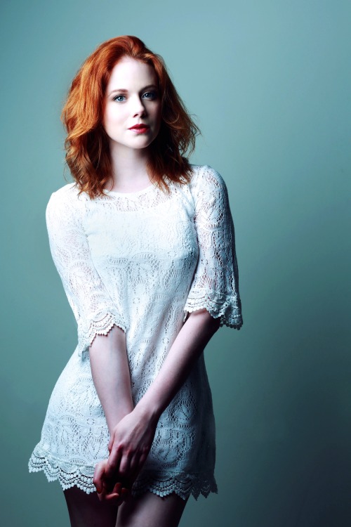 subtleelevation: Zoe Boyle