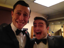 tomhardysswag:  JGL’s amazing quest for #Oscar selfies with the cast of Harry Potter 