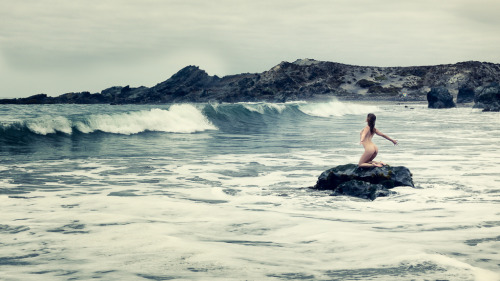 electricsexdoll:  billymonday:  I Am the Sea (2015)The vulnerability of a nude figure against powerful ocean waves was a  little too real here, it was difficult to get to (and from) that rock!Made earlier this year near La Serena, Chile with Vex/Voir.
