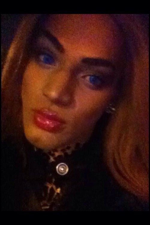 slutalert010:  Yasssss Miss/Mister