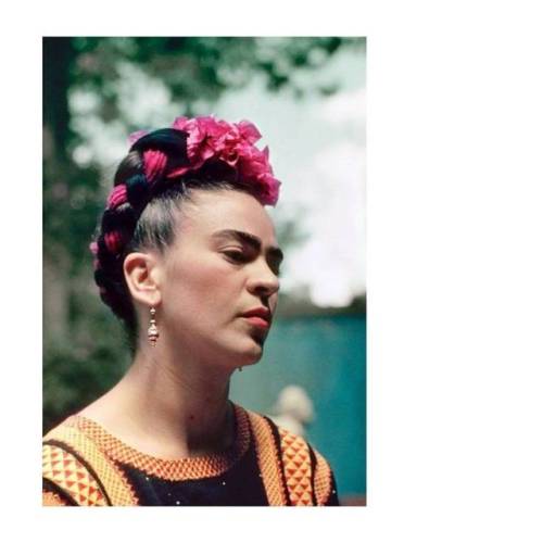 Me quitarán de quererte, llorona pero de olvidarte nunca . . . . . . #fridakahlo #lacejadefrida #in