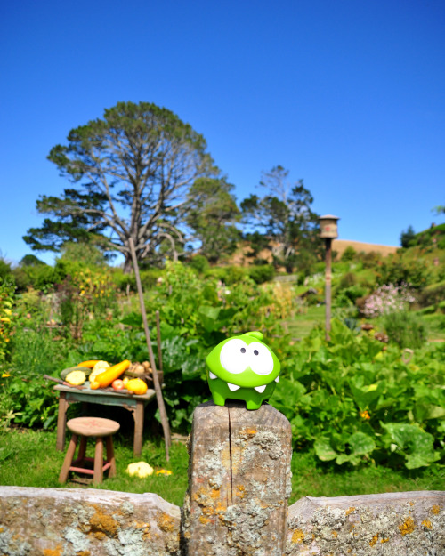 Om Nom’s Adventure: The HobbitonJoin Om Nom at his first adventure at New Zealand. Those Hobbi