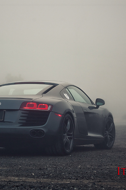 supercars-photography:  Audi R8 (via) Sp