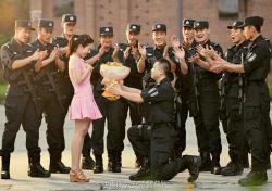 victran:  opdownrange:  S.W.A.T. Team Wedding Photos Are More Romantic Than Tactical The photos were even uploaded on the Chongqing S.W.A.T.’s official social networking site.   goals 