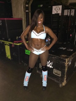 thenaomidaily:@NaomiWWE: @sgovintage luv