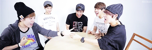 histales:  HISTORY's Rock-Paper-Scissors Showdown! 