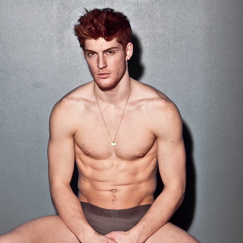 hunkopedia:  Follow Hunk’o’pedia for more hot guys! | Follow my personal blog!