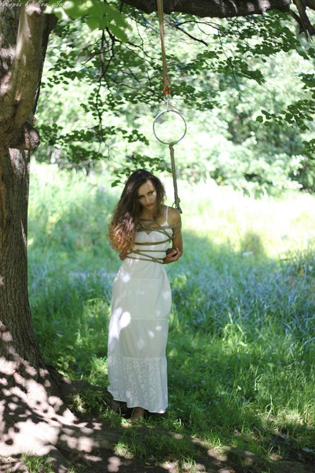 sasha-ishemia:  Ropes by Eva-Jane, Model: Chloe. Photo by Sergey S.