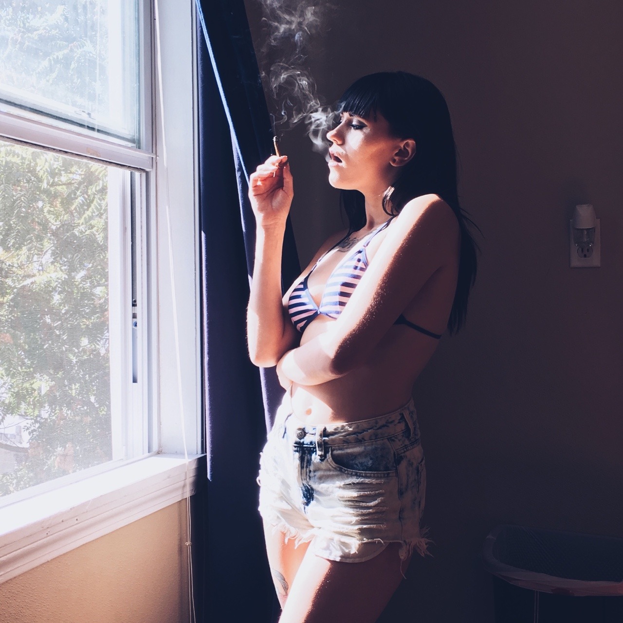msnacke:  cfloresphotog:  Smoke sessions w/ msnacke. More to come…  From yesterday