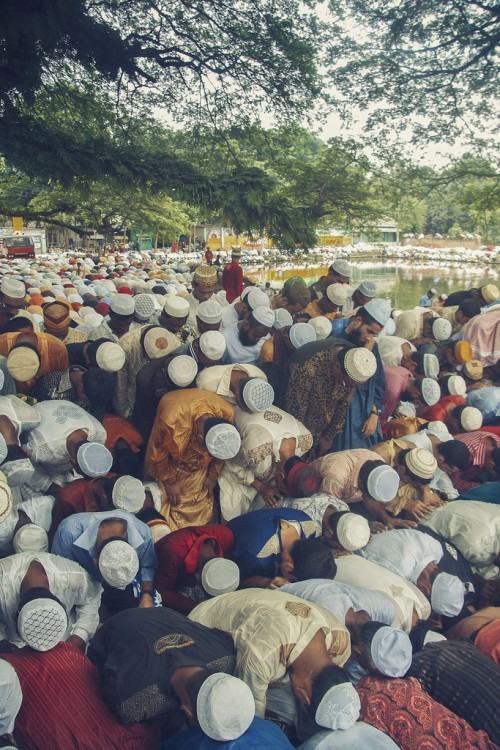 Overcrowded Eid al-Fitr 2010 Prayers in Sholakia, Kishoreganj, Bangladesh