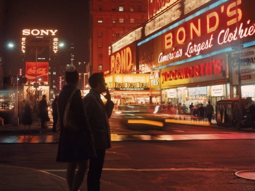 oldnewyorklandia: Times Square night in 1970. Photo by James Wolcott.