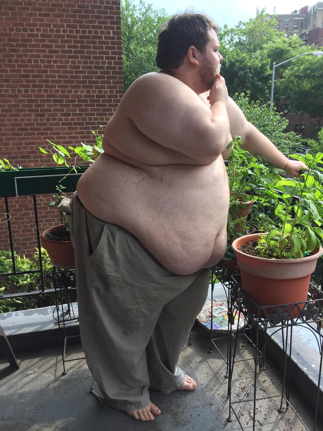 fatbestfriend:  fatbestfriend:  I did this small photo shoot on my balcony in 2016.