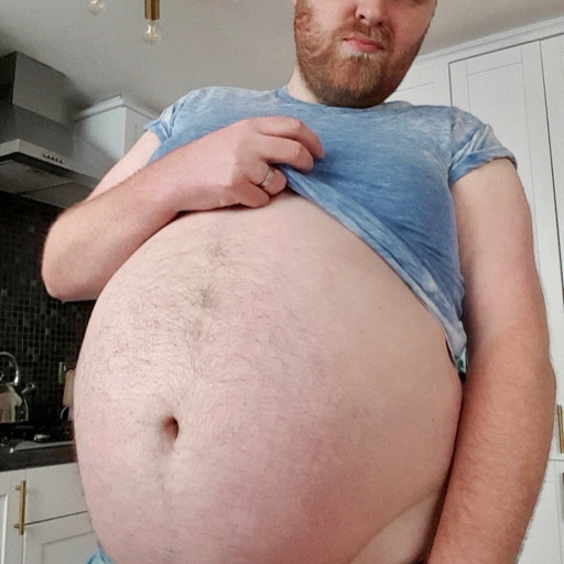 igotfat91-deactivated20211212:Guys if you have a gut, be proud. show it off! 