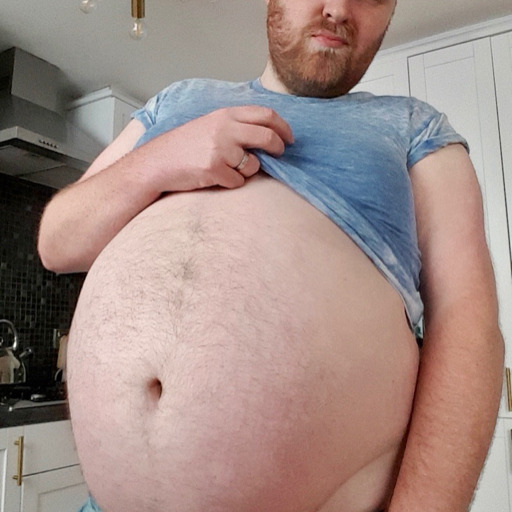 igotfat91-deactivated20211212:Feeling fat as fuck this morning 