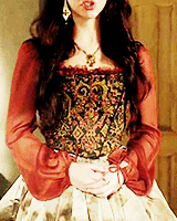 Reign + outfits 
