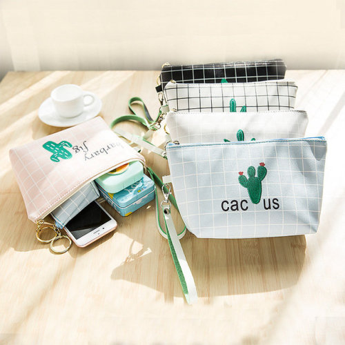 niseu:Green Cactus PU Creative Cosmetic Bag ► discount code : Joanna15