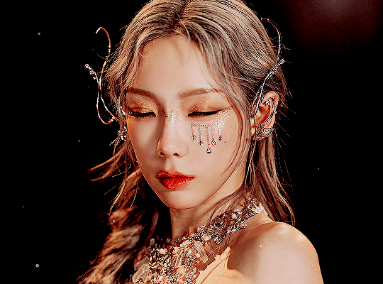 Taeyeon INVU