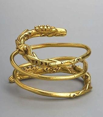 treasures-and-beauty:   Bracelet 1st century B.C. Gold Lower Volga. Volgograd Region,