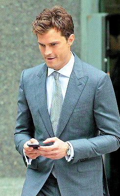 dornan-styles:  Jamie on Fifty Shades Of Grey set today