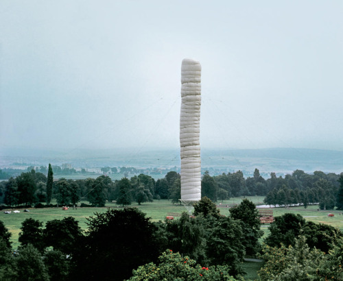 20aliens:  Christo and Jeanne-Claude