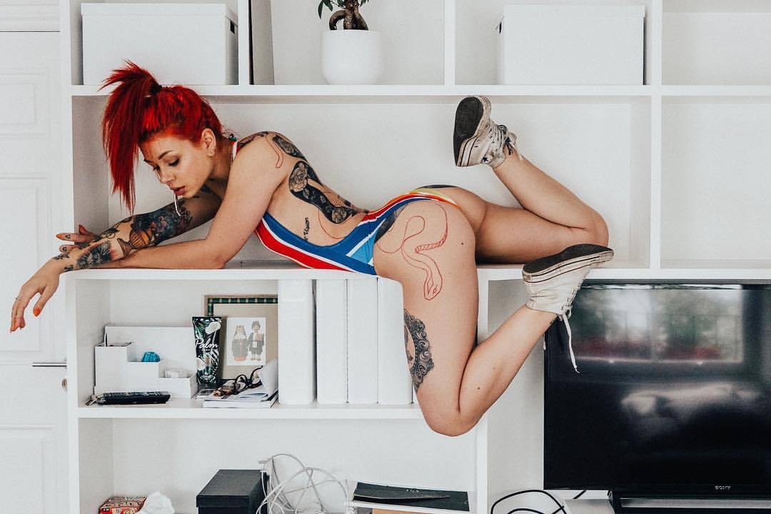 ohnastasiyaa:To get uncomfortable is to teach yourself self growth, force yourself