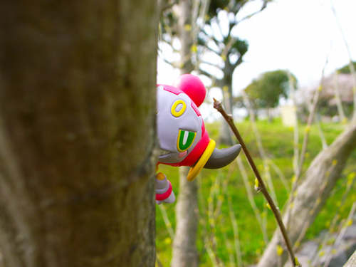 shelgon: “Hoopa is playing hide-and-seek! Can you find Hoopa?”