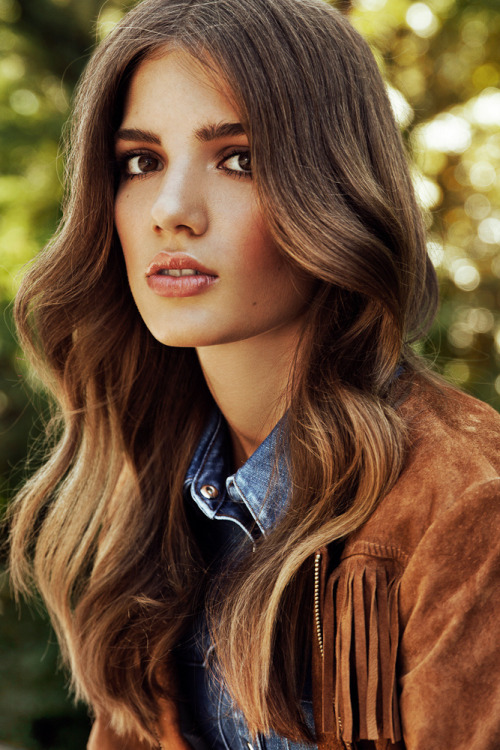 needlefm:  © Caroline  Zenker | More Beauties here 