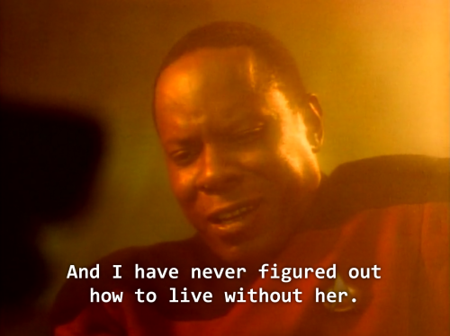 yesimgaythanks:dantooiine:when the first episode of deep space nine has sisko explaining linear time