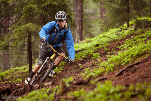 einerundesache: Manuel Gruber on his hometrail. Pic by fueloep.com