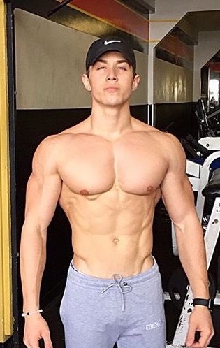 clementinepebbles: Brandon Larracuente a.k.a Jeff Atkins + abs appreciation post