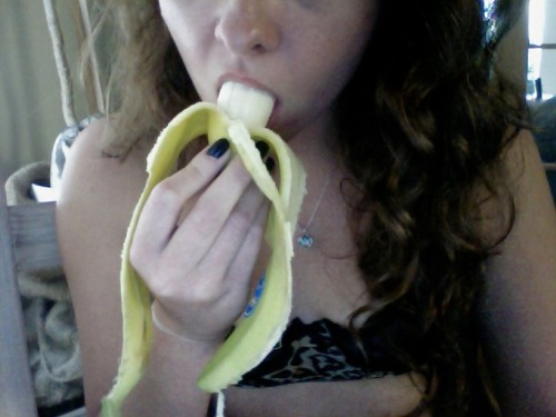 bestialityprincess: I normally use bananas and put them back for my family to eat. It turns me on k