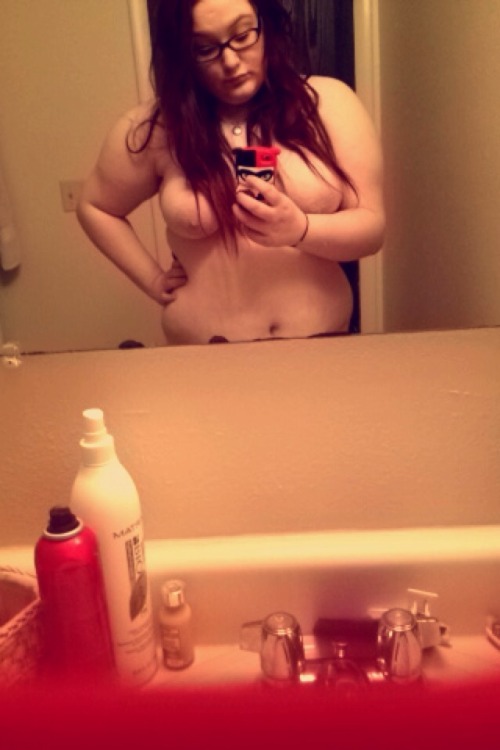 redheadslutt:  First sexy pictures in my adult photos