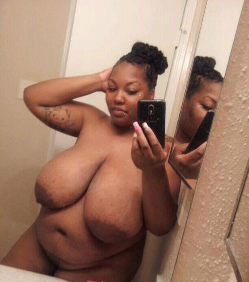 Porn Pics There are very few selfies of black ladies