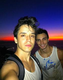 bernardofalcone:  #throwbackthursday #tbt  Pedra da Gávea, RJ - Janeiro/2011 (em Pedra da Gávea) 