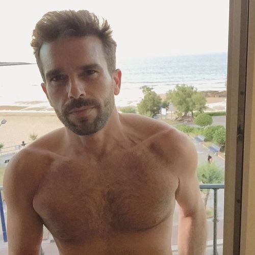 furrypty:  Indulge your senses with the beauty of the male shapes! 