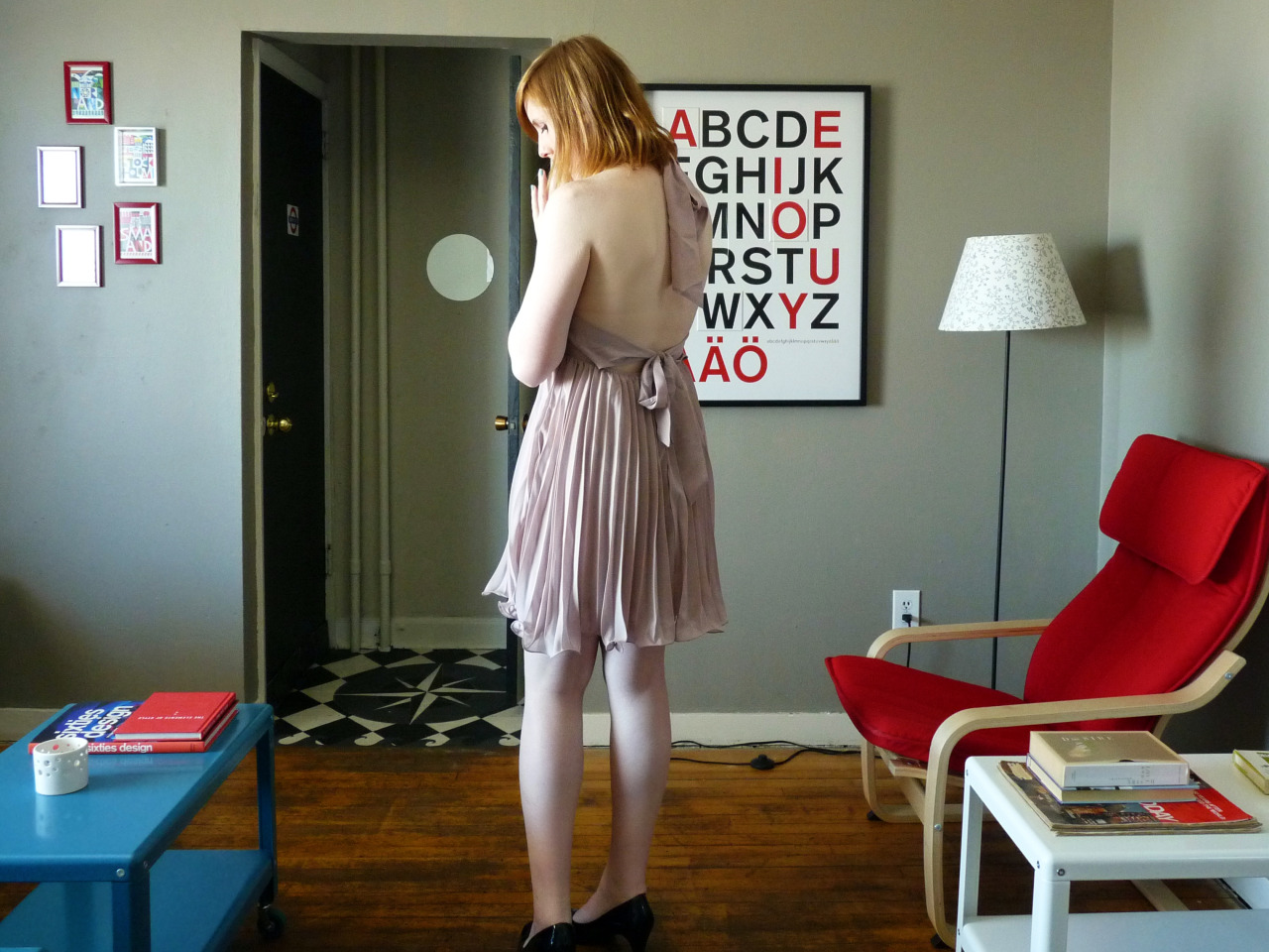 nordicfairy:  a gift from the very kind letzbfriends. :) the dress is periwinkle,