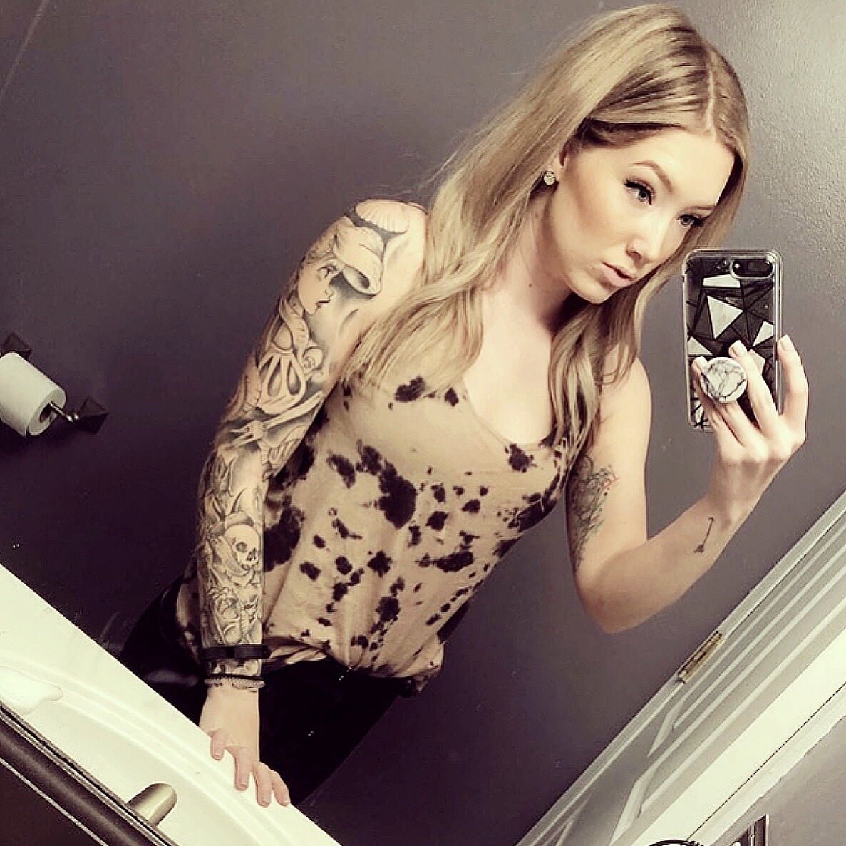 takemesomewheresouth:  I’ve been tagged by a handful of people for 10 selfies..