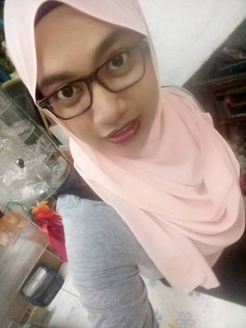 servisjandautara: mengkalu: Ecah sabak bernam.. reblog la banyak2 klau nk tgok gambar ecah bukak hab