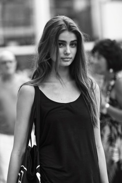 forthosewhocravefashion:  Taylor Marie Hill