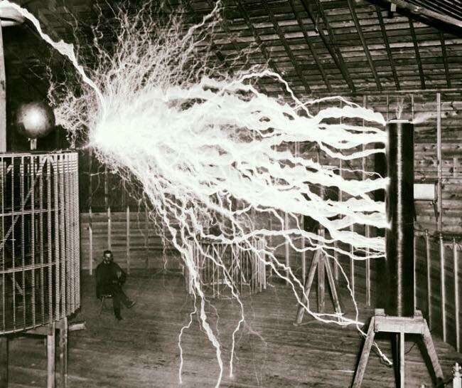 vaticanrust: Nikola Tesla in his experimental lab in Colorado, 1899.
