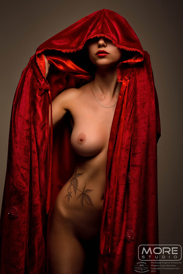 popularnude:Красная шапочка. by arx79 , via http://ift.tt/18cvqLm
