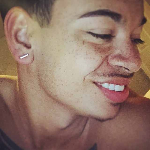 vabossdik:  jordyaholic:  Sometimes I forget to smile.. Maybe that’s because I’m