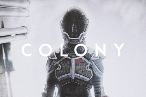 Creating Colony: A Conversation With Carlton Cuse Tearing down the Wall with Colony&rsquo;s Co-C
